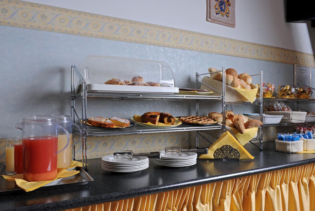 Tuscia Hotel Viterbo Bagian luar foto