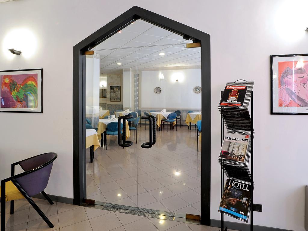 Tuscia Hotel Viterbo Bagian luar foto