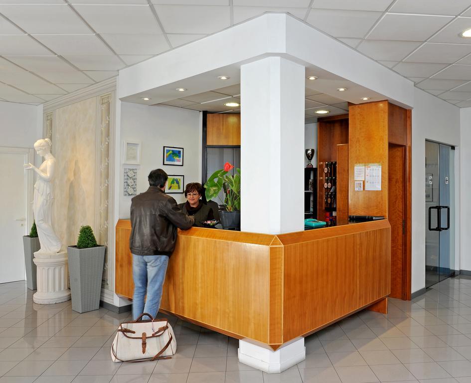 Tuscia Hotel Viterbo Bagian luar foto