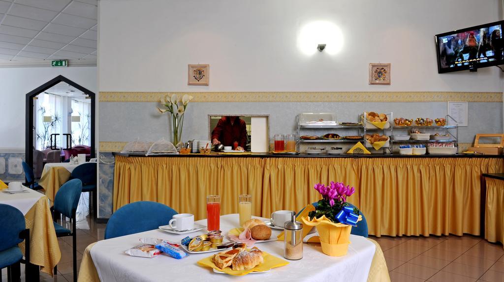 Tuscia Hotel Viterbo Bagian luar foto